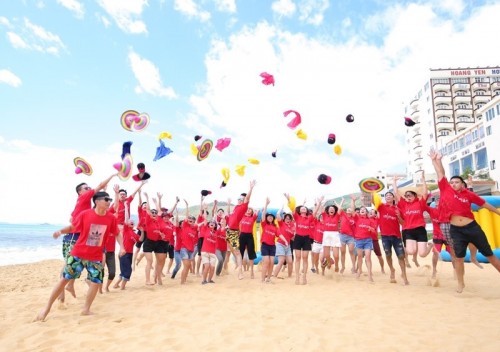 Team building biển Quy Nhơn
